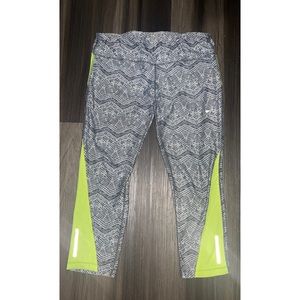 Nike Yoga Pant Capri Black & White Design with Bright Green Large
